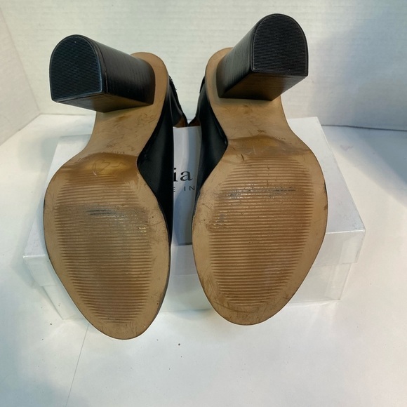 𝅺BEAUTIFUL leather high heel, ankle strap, open toe shoes by Sixty Seven - Picture 10 of 10